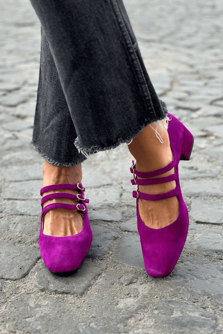 Jolien | Heels with Belts